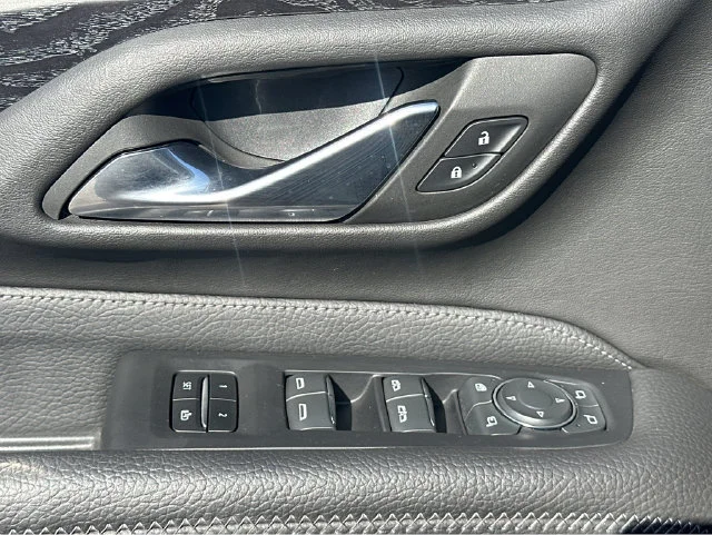 2023 GMC Yukon Denali - Photo 36
