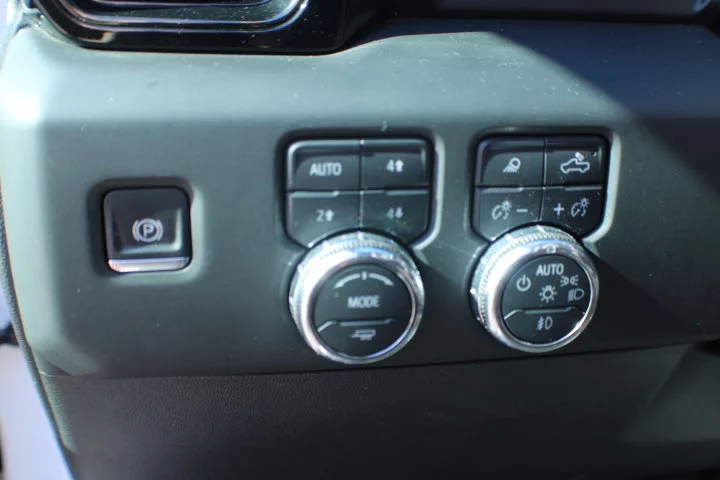 Certified Used 2024 Summit White GMC AT4 image 7