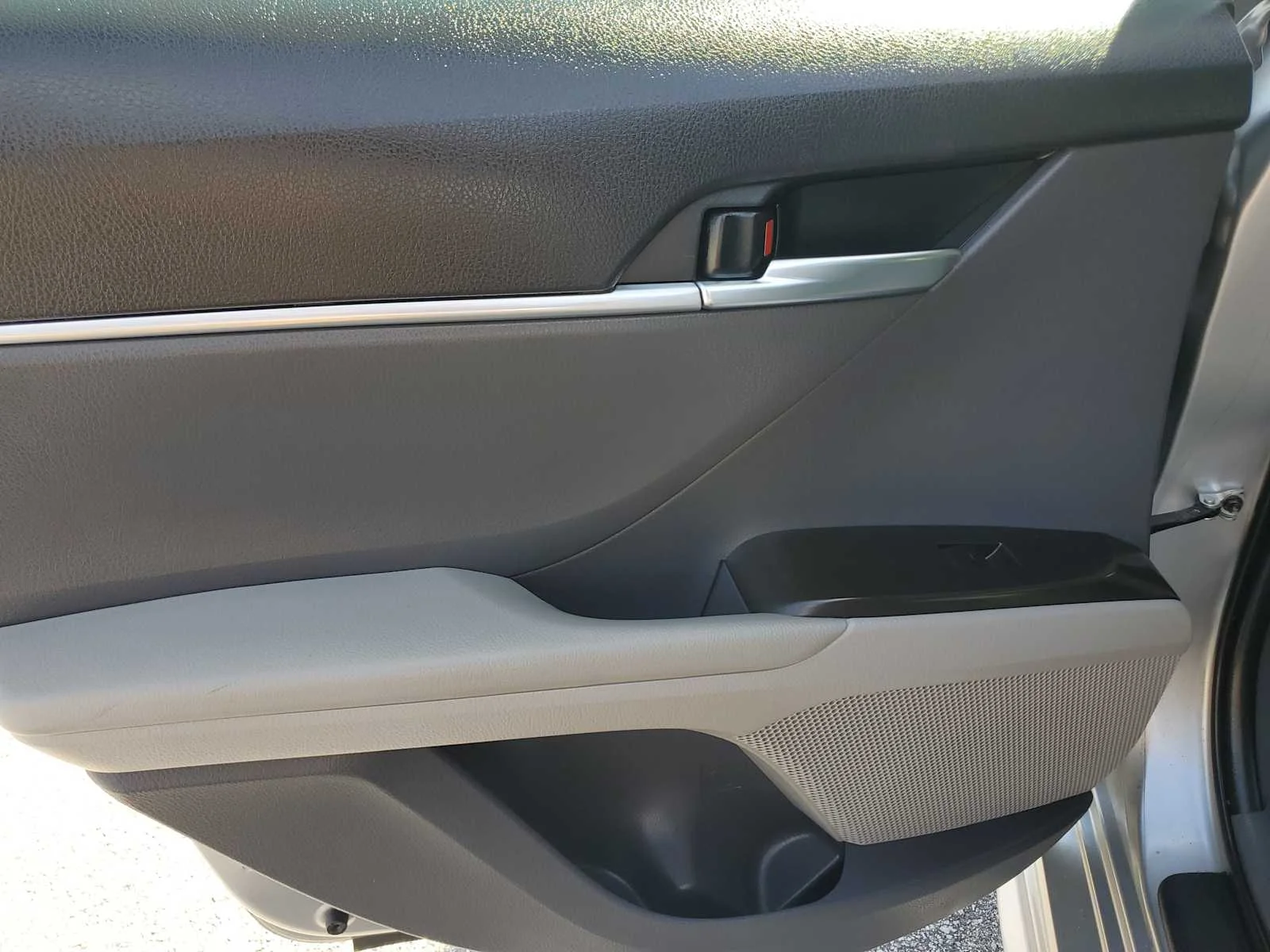 Used 2022 Celestial Silver Metallic Toyota SE image 11