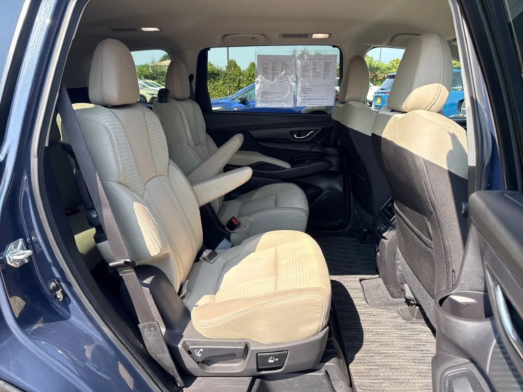Used 2025  Subaru Premium image 6