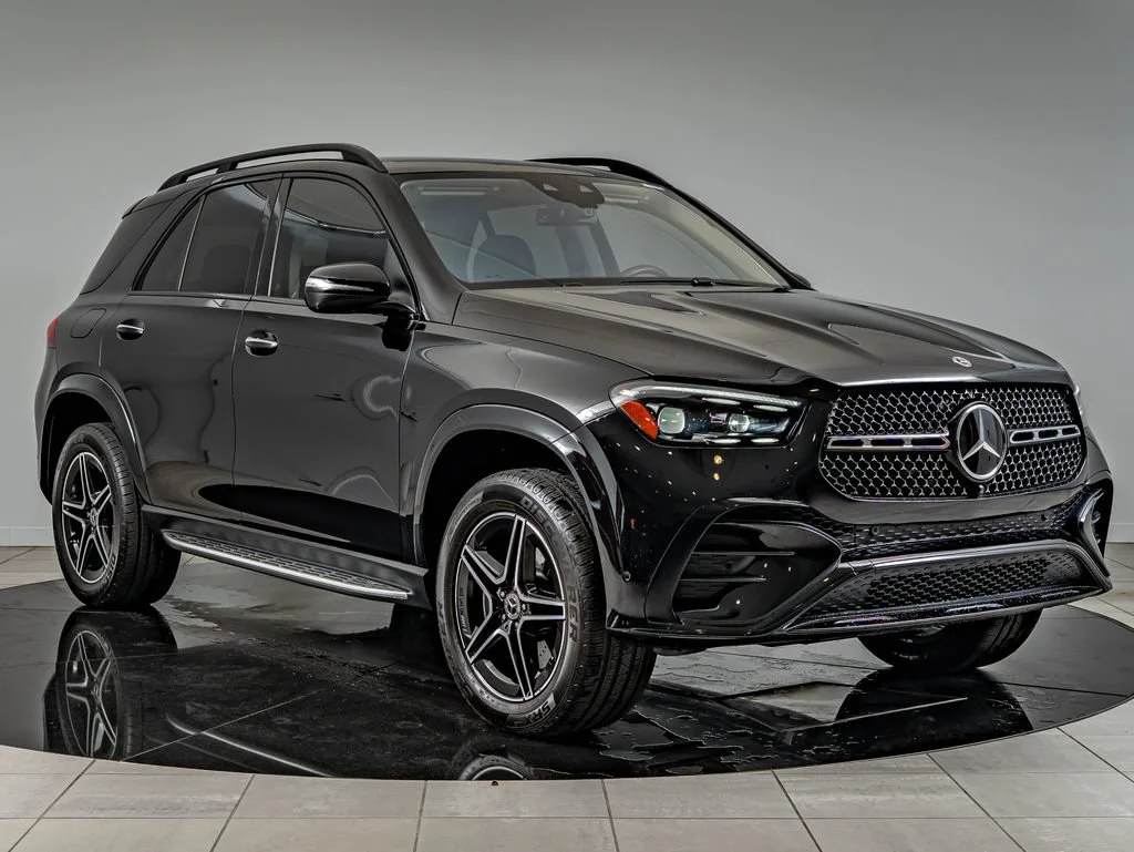 Certified Used 2025 Obsidian Black Mercedes-Benz GLE 580 image 3