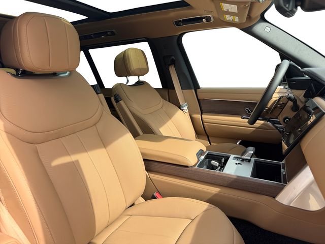 New 2026 Fuji White Land Rover SE image 16