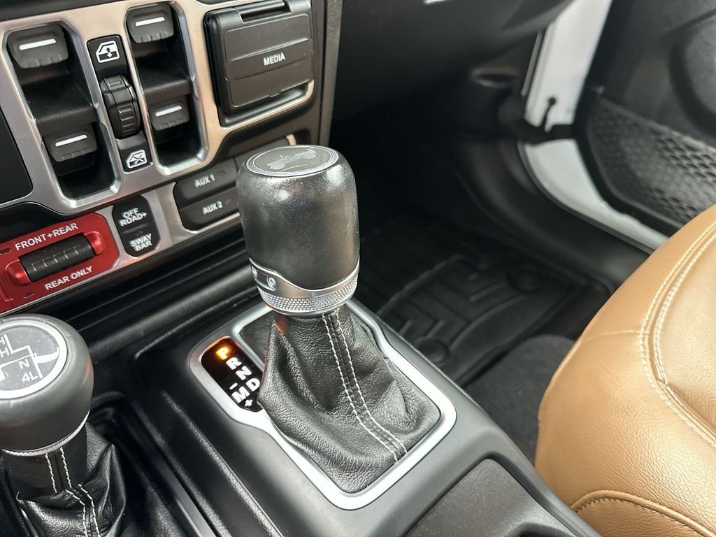 Used 2021 White Jeep Unlimited Rubicon image 27