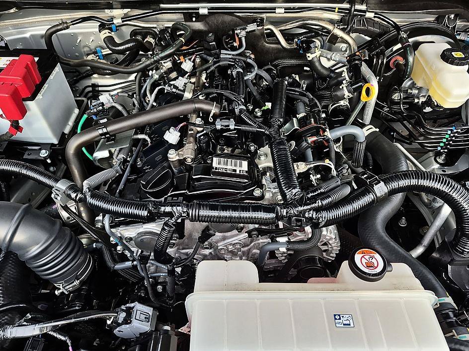 Used 2025 Cutting Edge Toyota SR5 image 38