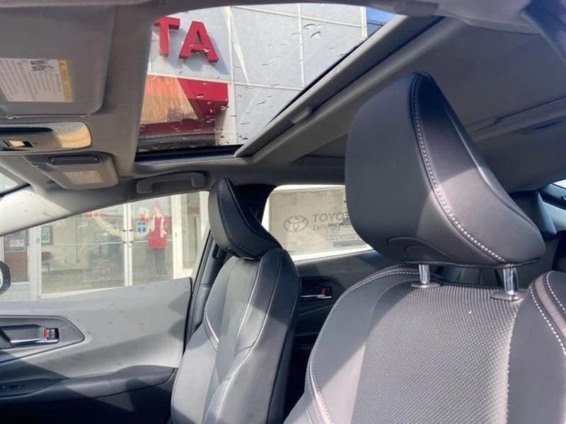 2026 Toyota Prius XLE - Photo 13
