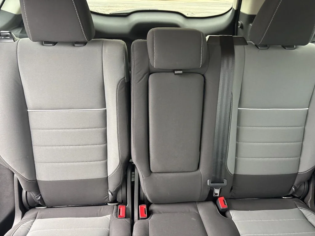 Used 2013 Ingot Silver Metallic Ford SE image 8