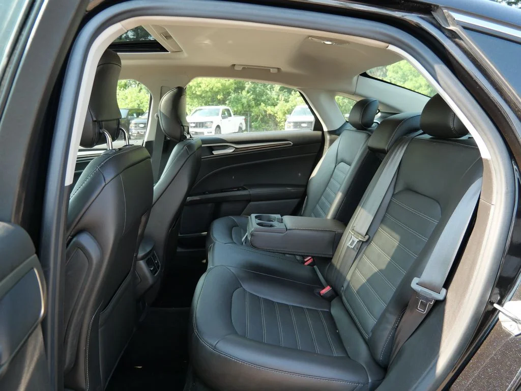 Used 2014 Black Ford SE image 13