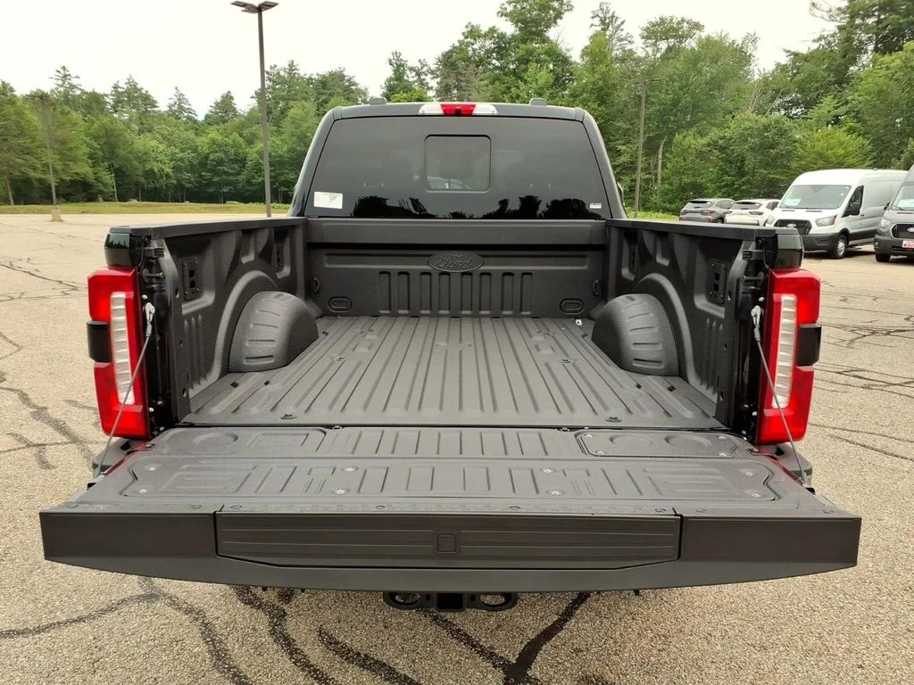 New 2026 Agate Black Metallic Ford King Ranch image 7