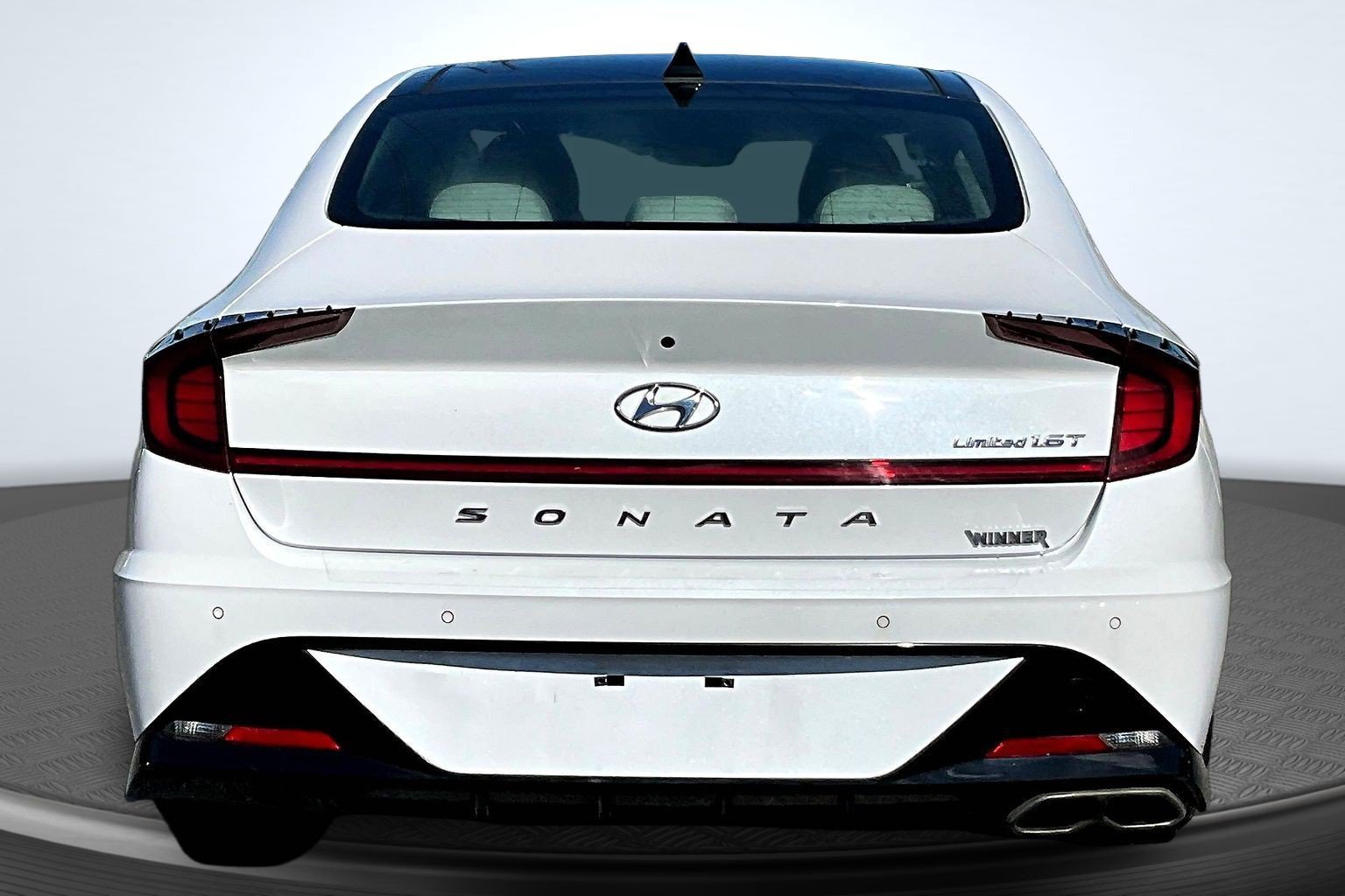 Used 2022 Gray Hyundai Limited image 3