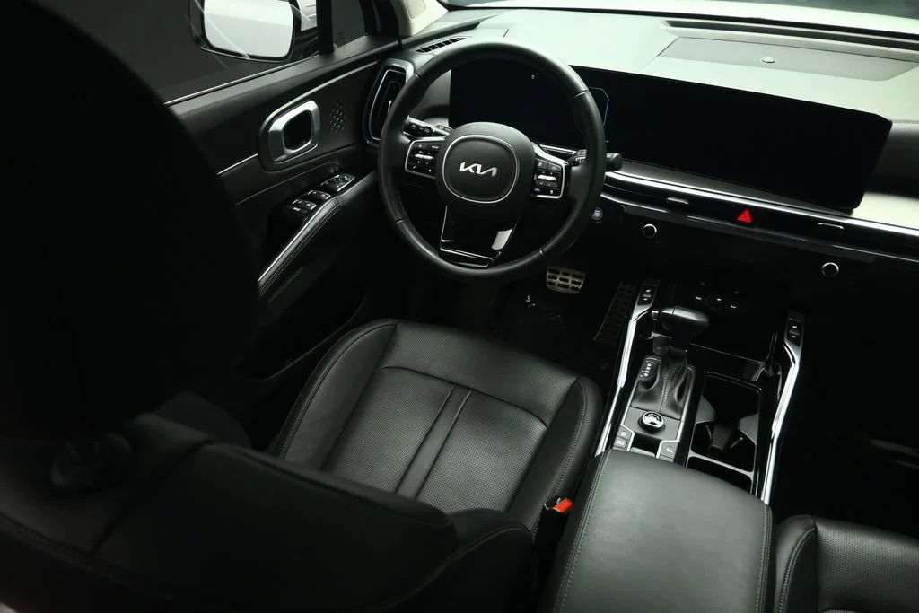 Certified Used 2025 White Kia SX image 46