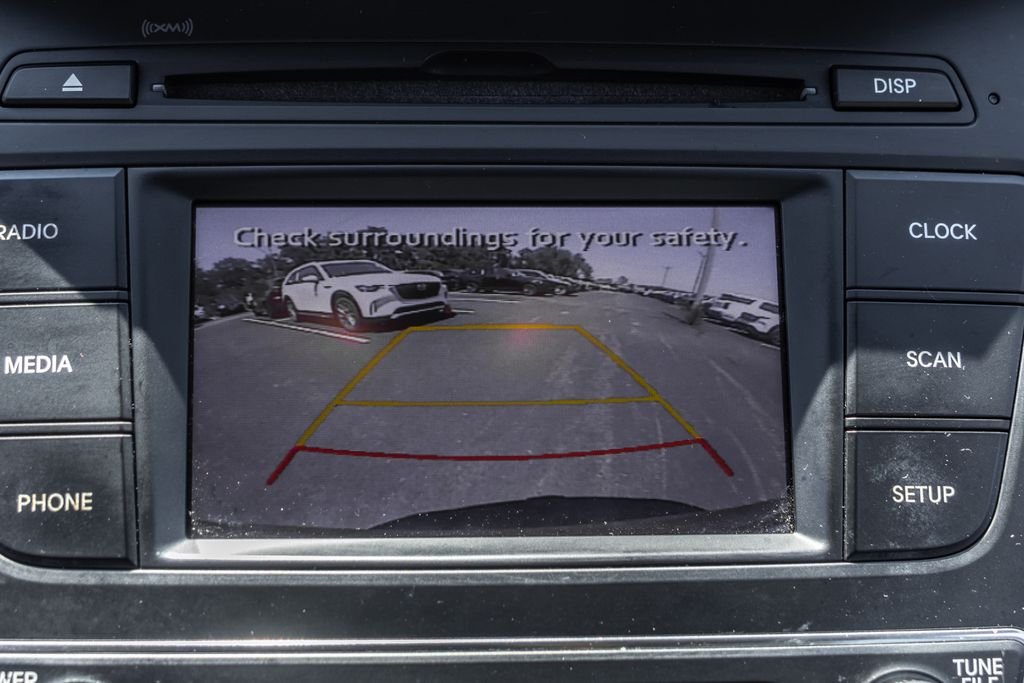 Used 2017 Red Hyundai 2.4 Base image 17