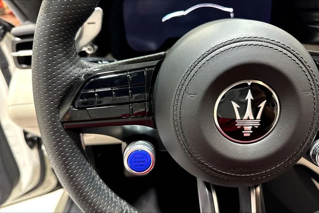 Used 2024 Bianco Solid Maserati Trofeo image 13