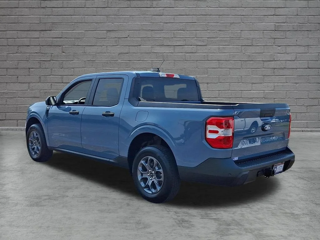 Used 2025 Gray Ford XLT image 37