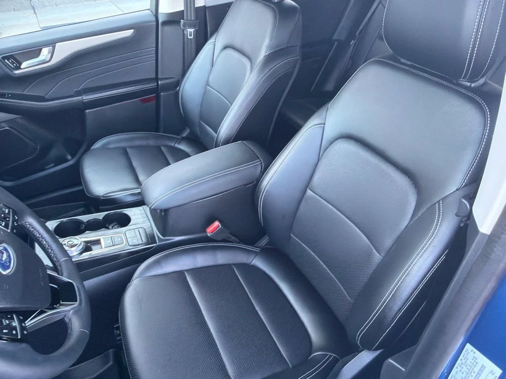 Used 2022 Blue Metallic Ford SEL image 9