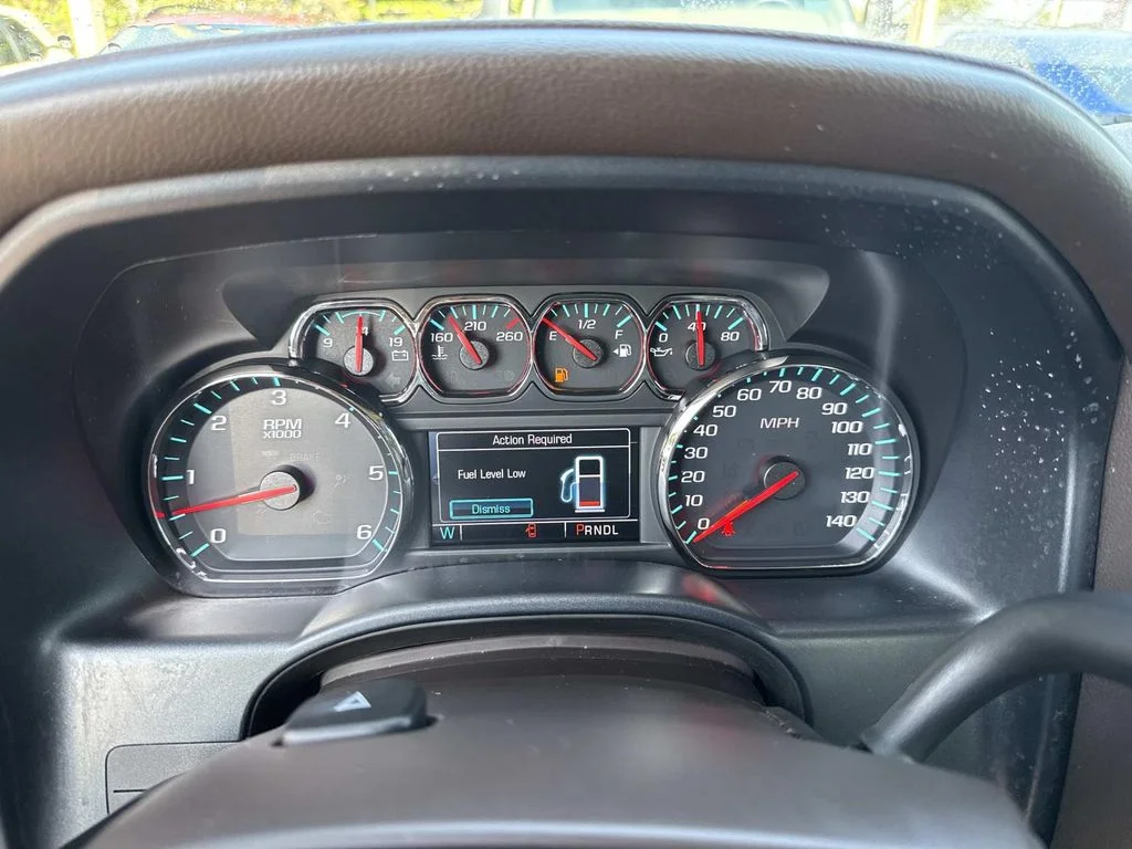 Used 2018 Red GMC SLT image 38