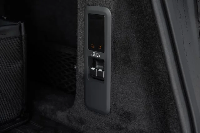 New 2026  Land Rover SE image 65