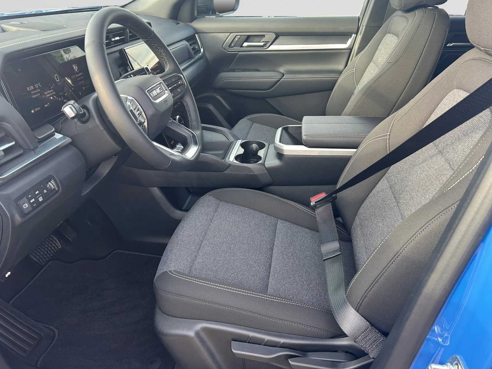 New 2027 Rapids Metallic GMC AWD Elevation image 13