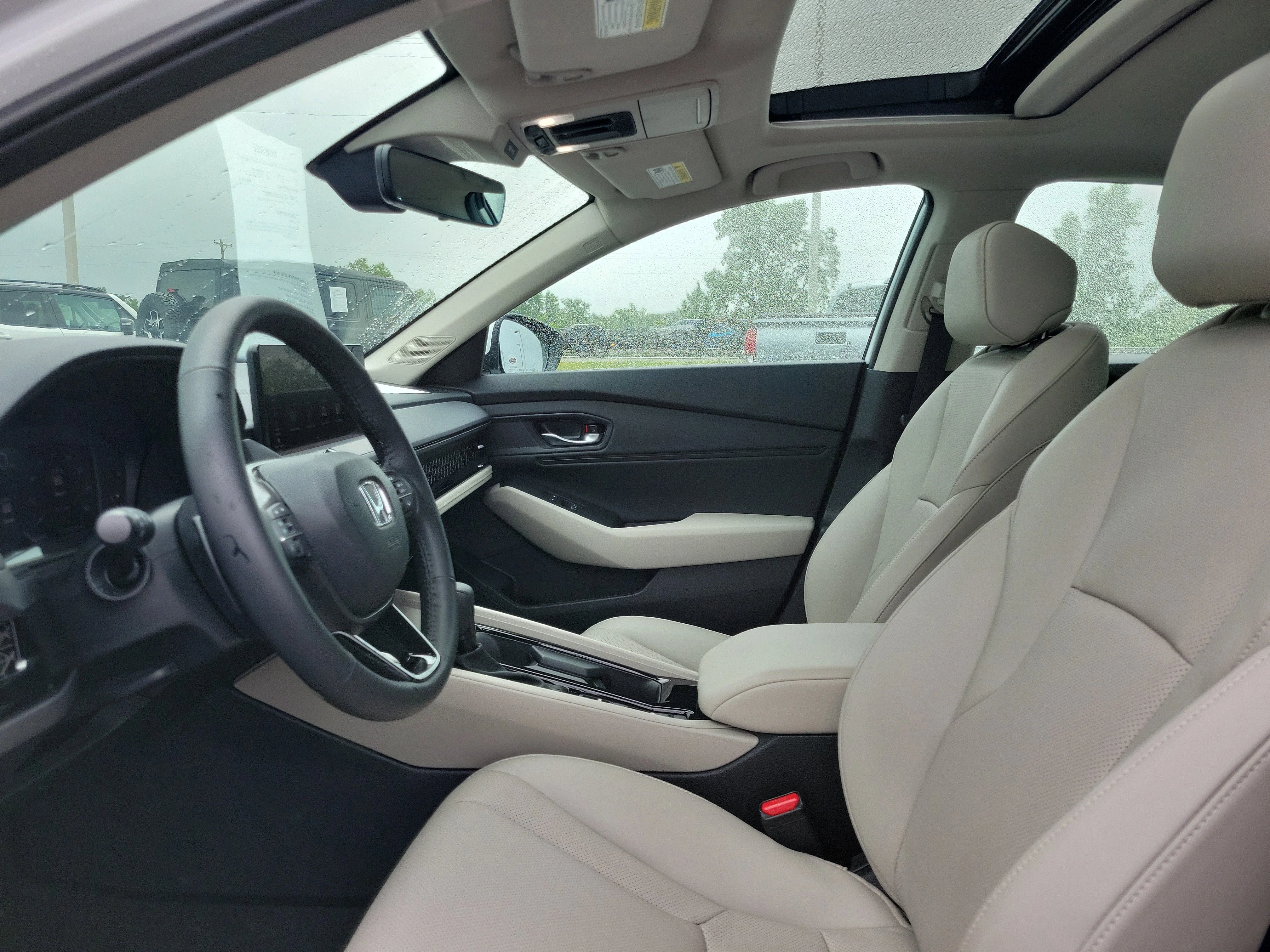 Used 2025 WHITE Honda EX-L image 15