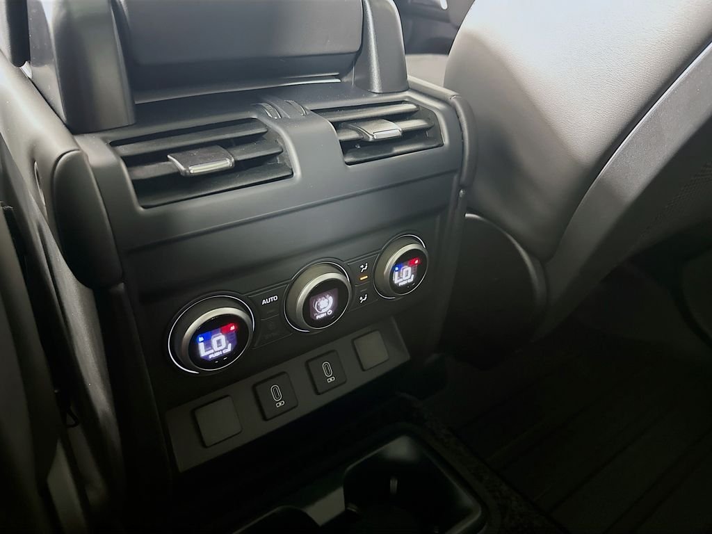 New 2026 Fuji White Land Rover X-Dynamic SE image 27