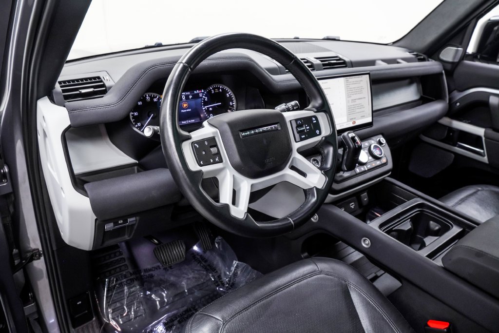 Used 2023 Gray Land Rover SE image 21