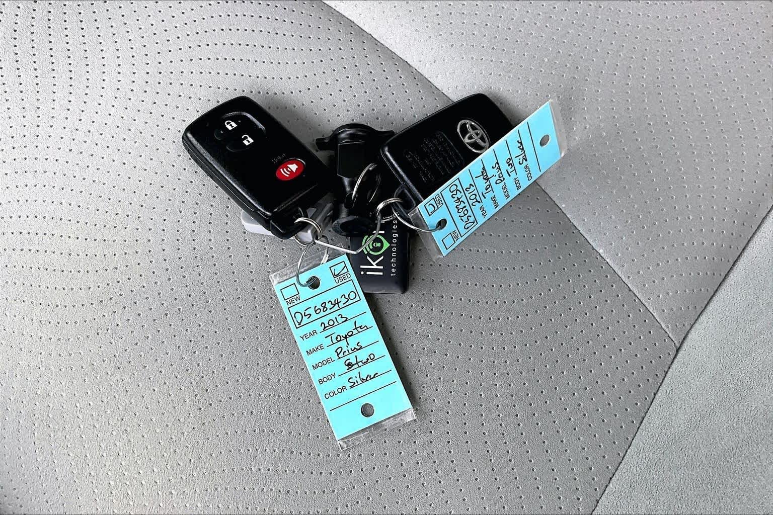 Used 2013 Classic Silver Metallic Toyota Two image 15