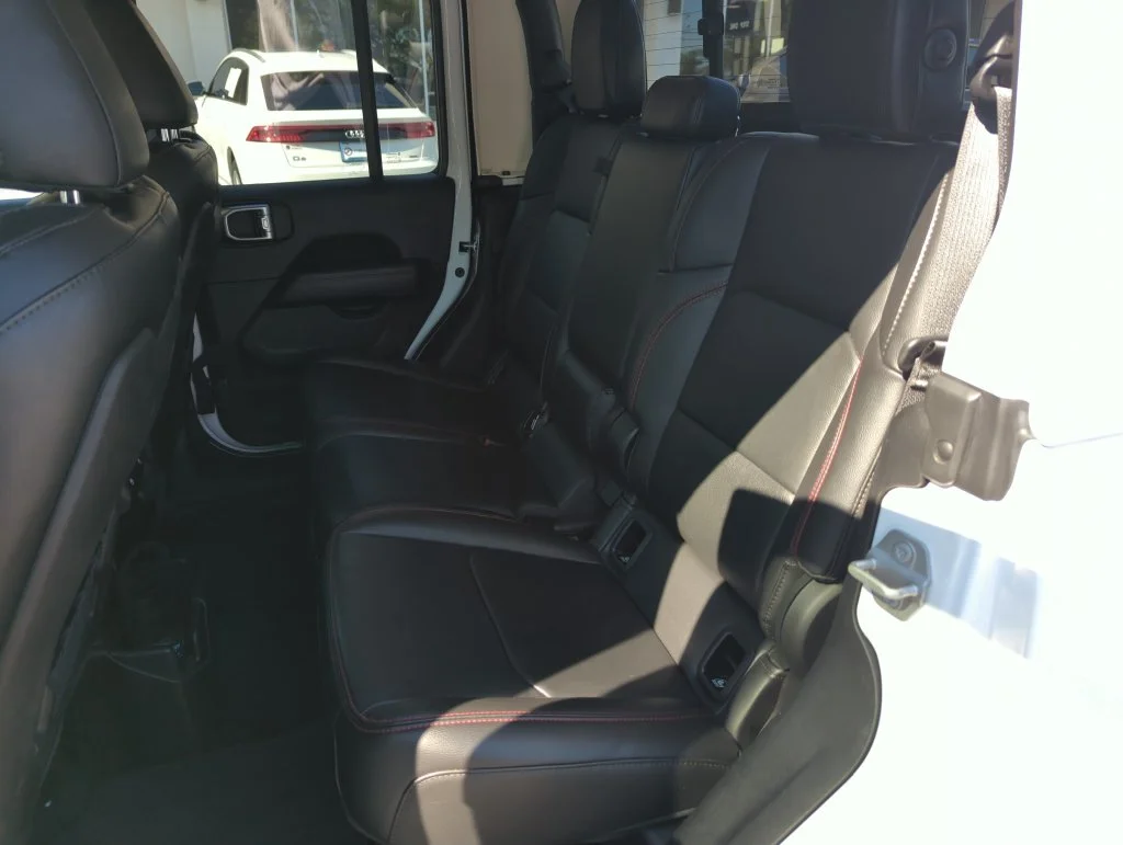 Used 2023 White Jeep Rubicon image 27