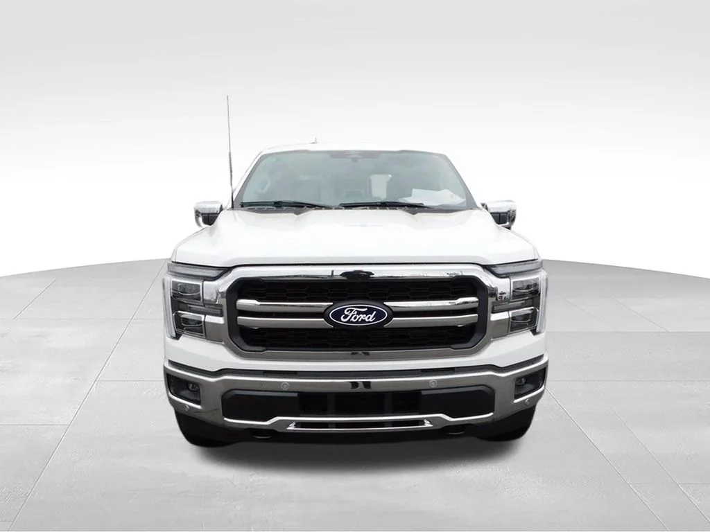 New 2026 Star White Metallic Tri-Coat Ford Lariat® image 11