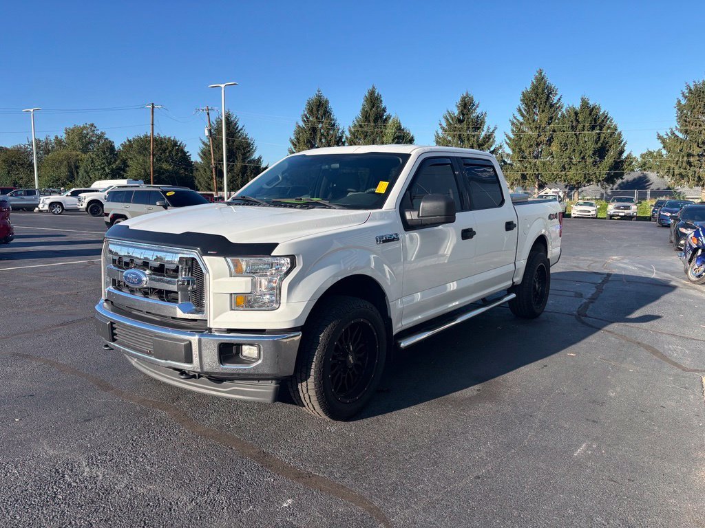 Used 2017 Oxford White Ford XLT image 9