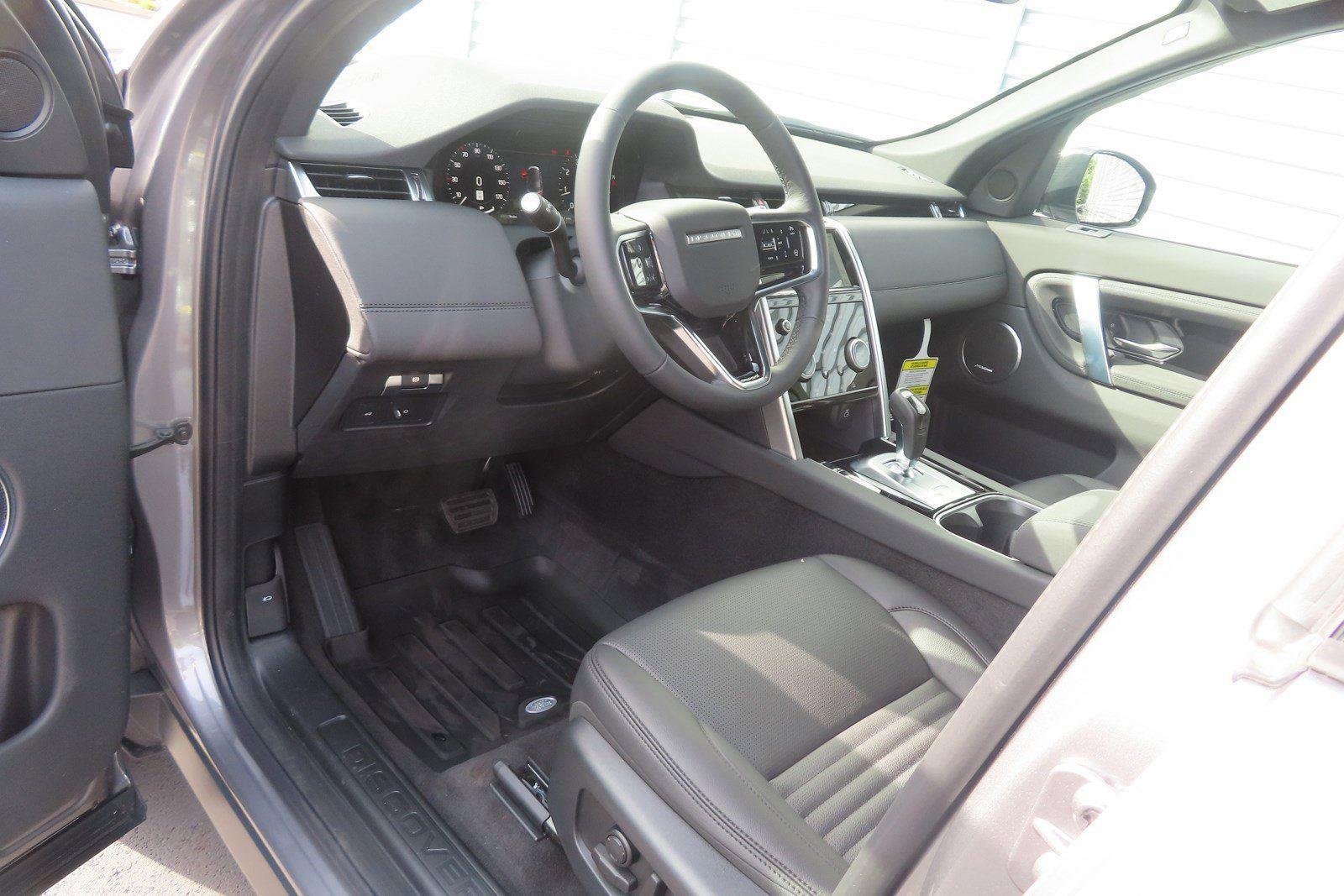 Used 2023 Eiger Grey Metallic Land Rover SE image 19
