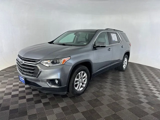 Used 2019 Gray Chevrolet 3LT image 4