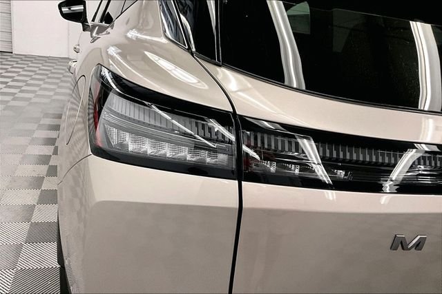 New 2027 Champagne Silver Nissan Platinum image 20