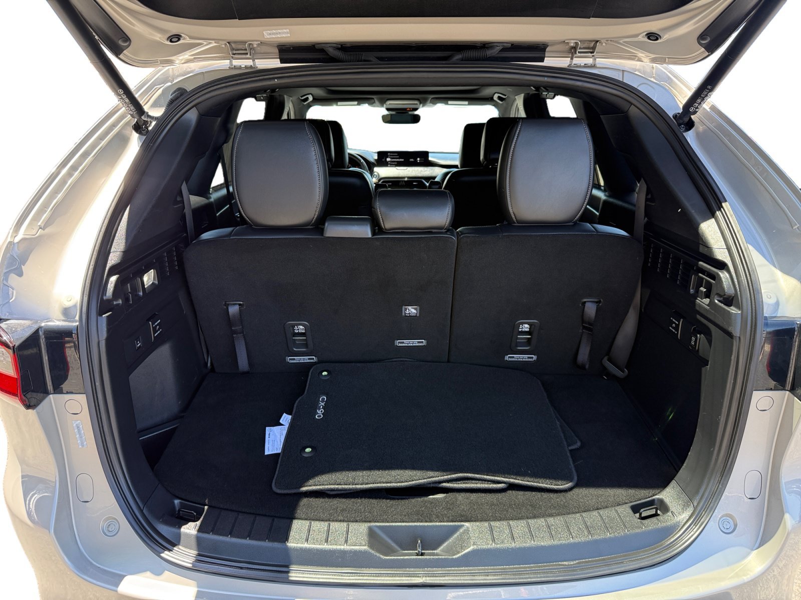 Certified Used 2024 Platinum Mazda Premium Plus image 17