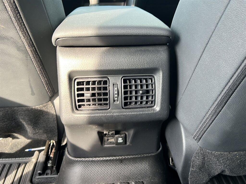 Used 2025 Ocean Gem Toyota SE image 16