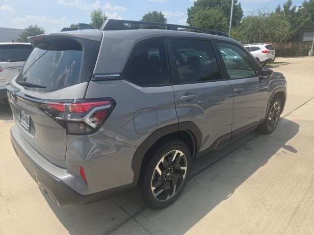 Used 2025 Gray Subaru Limited image 3