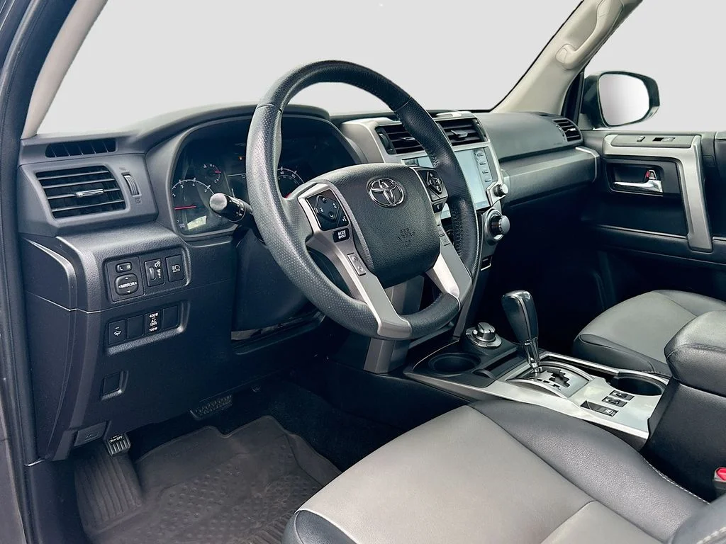 Used 2021 Magnetic Gray Metallic Toyota SR5 Premium image 10