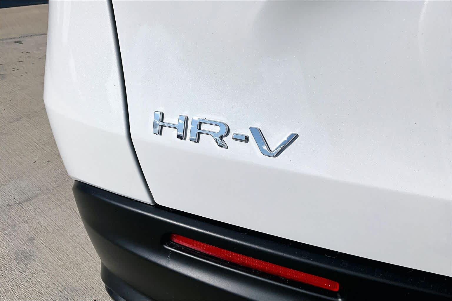 New 2027 Platinum White Pearl Honda LX AWD image 14