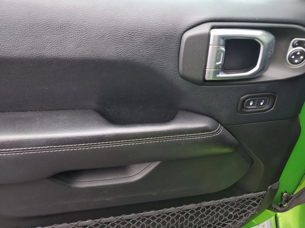 Used 2018 Green Jeep Unlimited Sahara image 18