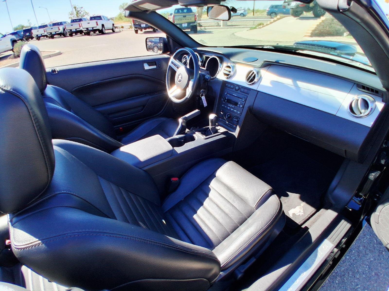 Used 2007  Ford GT Deluxe image 20