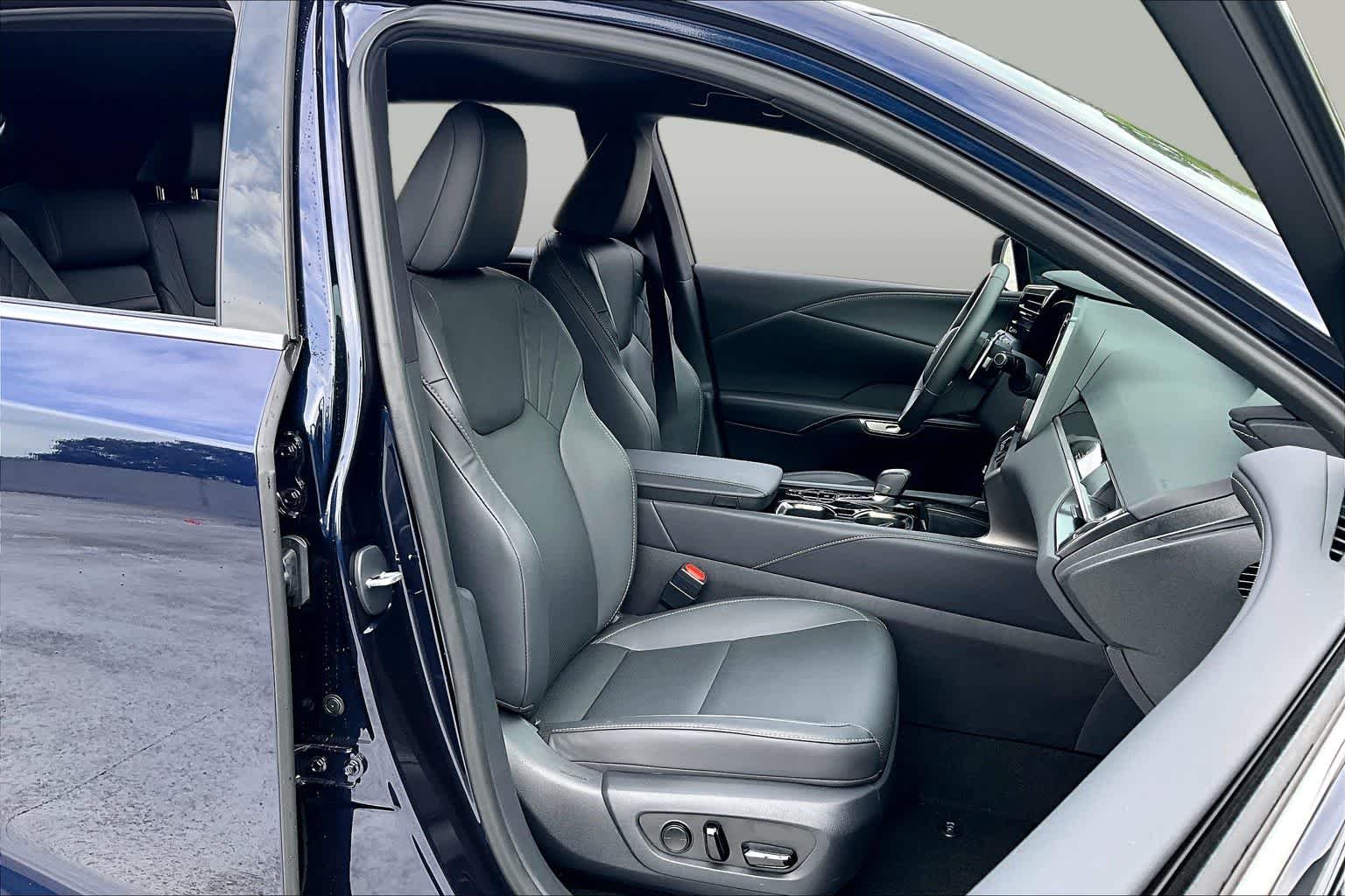 Used 2025 Nightfall Mica Lexus  image 9