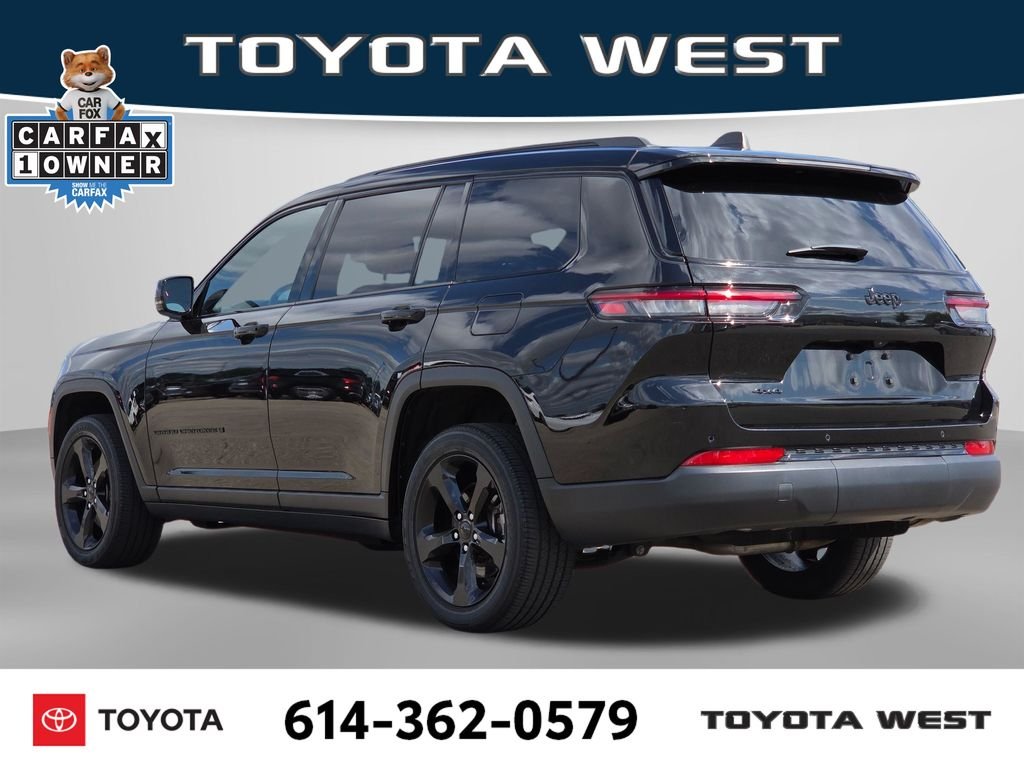 Used 2023 Black Jeep Altitude image 9