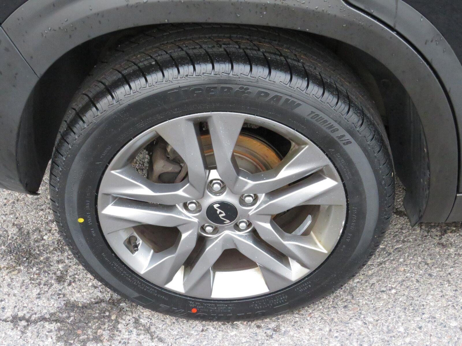 Used 2022 Cherry Black Kia S image 15