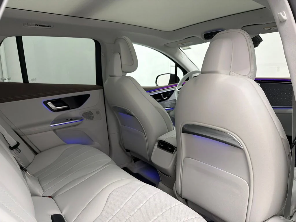 New 2027 Black Mercedes-Benz 320+ SUV image 31