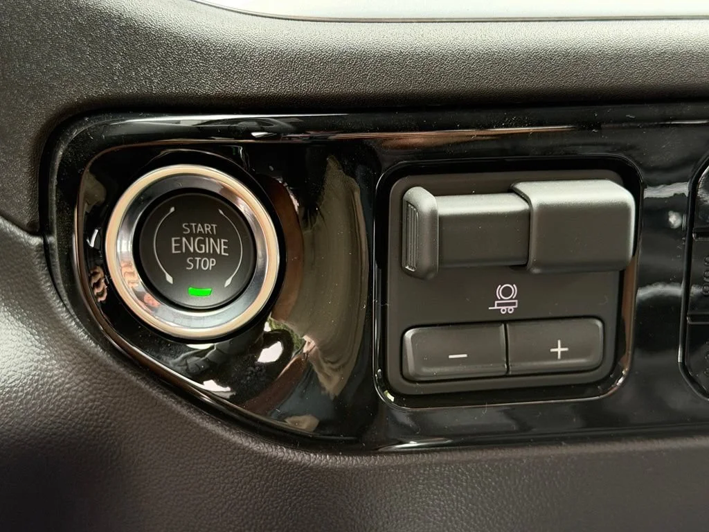 New 2026 Sterling Metallic GMC SLT image 7