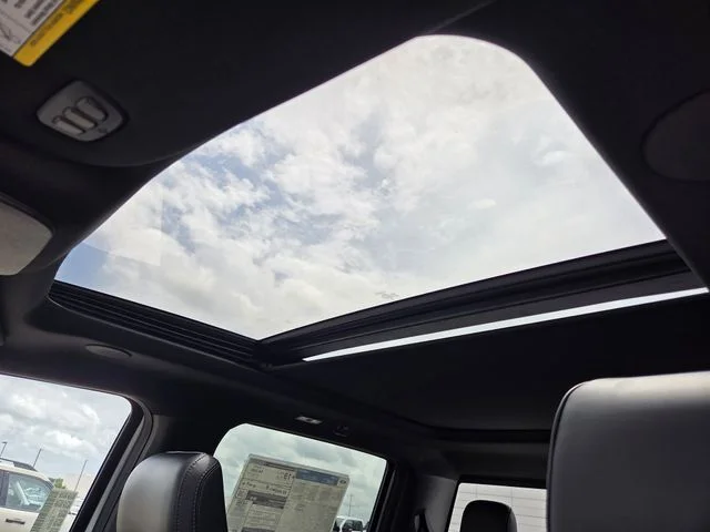 New 2026 Star White Metallic Tri-Coat Ford Platinum® image 35