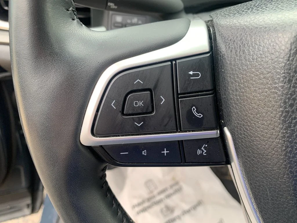 Used 2024 White Toyota XLE image 28