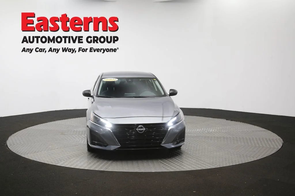 Used 2025 Gray Nissan 2.5 SV image 51