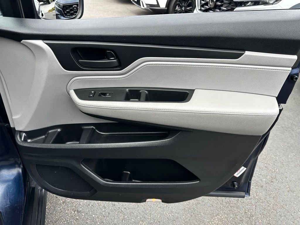 Used 2018  Honda EX-L image 16
