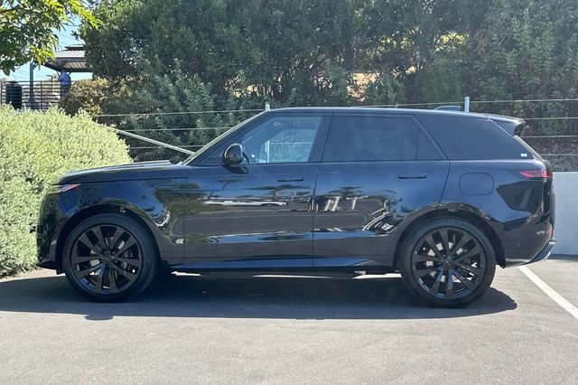 New 2027 Constellation Blue Ultra Metallic Gloss Land Rover Dynamic SE image 2