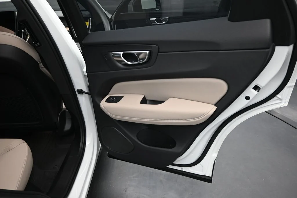 Used 2026 Crystal White Volvo Plus image 16