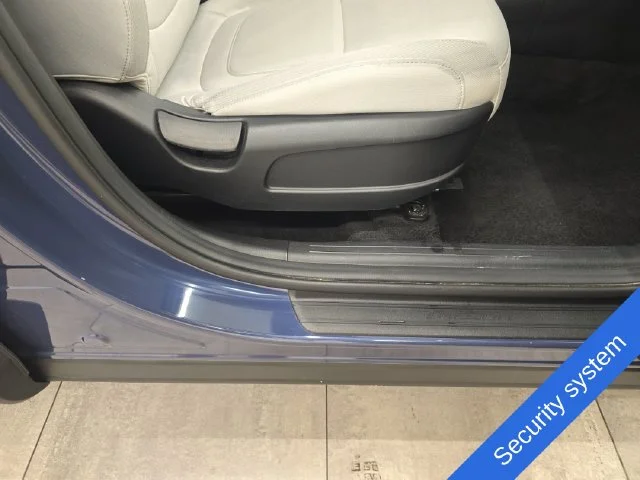 Used 2025 Atlantic Blue Hyundai SEL image 10
